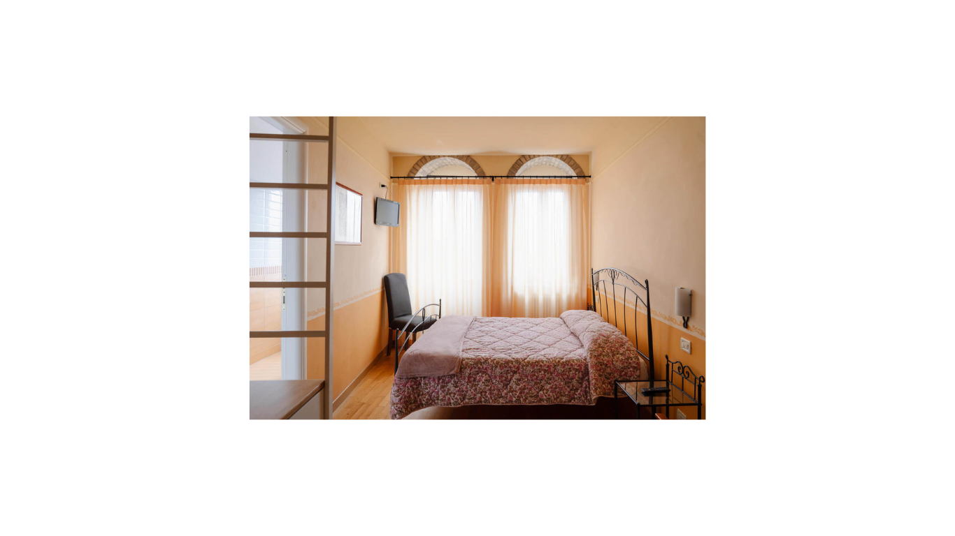 Camera matrimoniale accogliente in un bed and breakfast con vista sulle montagne in Abruzzo